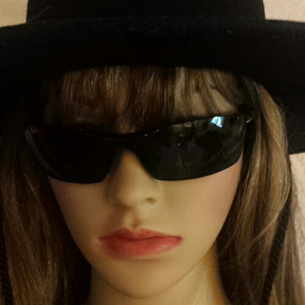 * PRICE DROP! Brand New Authentic Ray Bans!